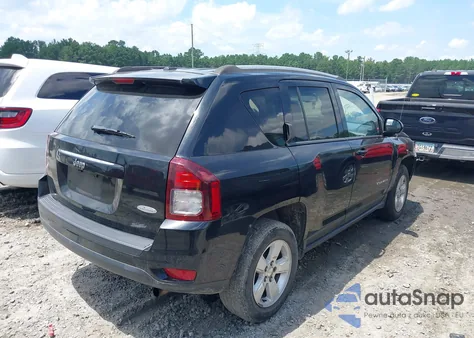 2016 Jeep Compass Latitude z USA, uszkodzony, nr VIN 1C4NJCEAXGD773695